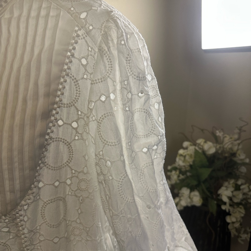Elegant White Lace mini Dress Size Large box 1 - Picture 13 of 16